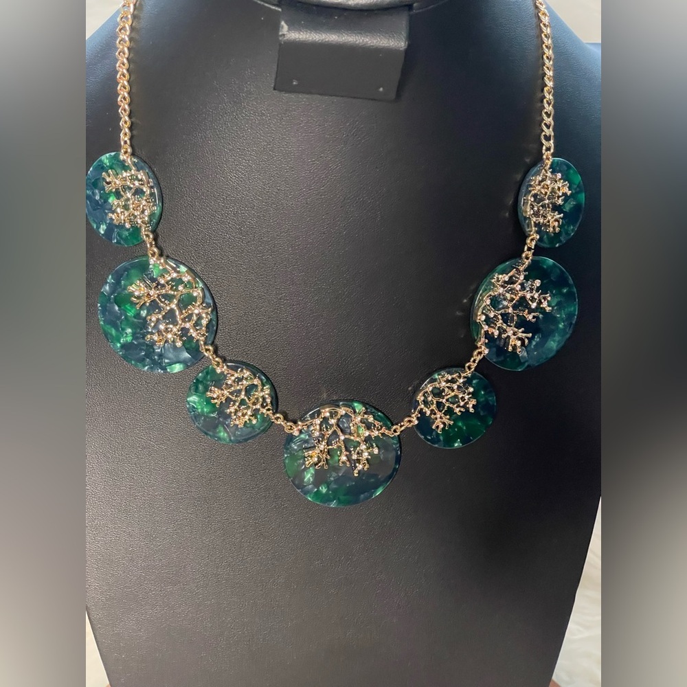 LILLY PULITZER Blue & Green Disc Statement Necklace